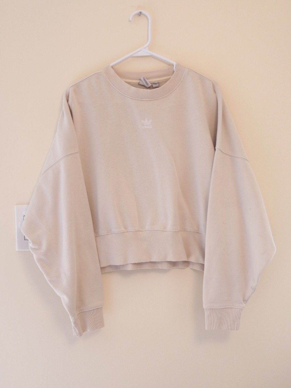 Adidas Originals Essentials Fleece Cropped Crewneck Sweatshirt Long Sleeves XS